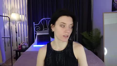 Snapshot of roxy_riot_ chatting on January 28, 1:29 am roxy_riot_ online show from January 28, 1:29 am