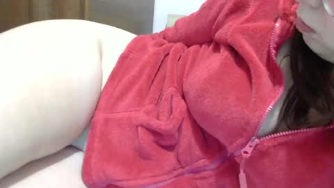 Snapshot of roxy_secrets chatting on January 14, 6:49 pm roxy secrets online show from January 14, 6:49 pm