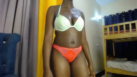 Snapshot of royal_ivy chatting on October 7, 3:33 am Ivy online show from October 7, 3:33 am