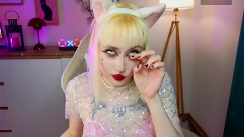 Rraffaellka online show from April 28, 10:24 pm