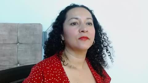 rubi curly online show from September 27, 3:14 am