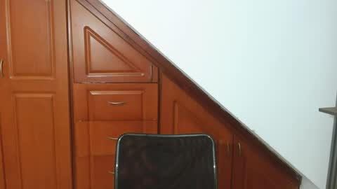 ruby_your_milf online show from April 21, 7:10 pm