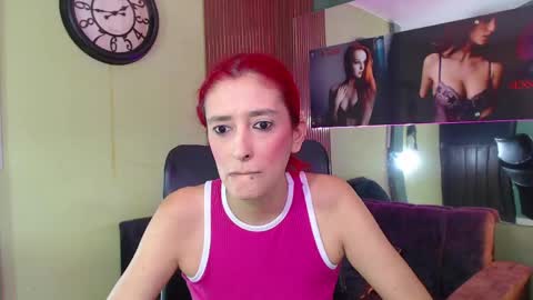 ruby_your_milf online show from April 22, 9:01 pm