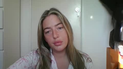 rubyredxxxoxxx online show from March 19, 8:18 am