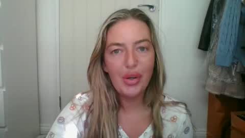 rubyredxxxoxxx online show from June 14, 7:09 am