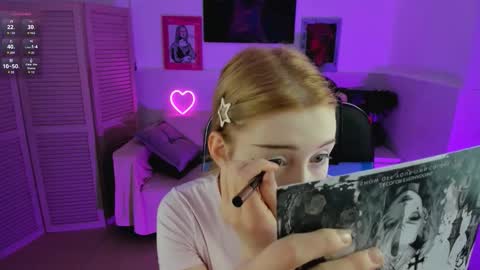 Snapshot of rubyybennett chatting on October 18, 7:33 am rubyybennett online show from October 18, 7:33 am