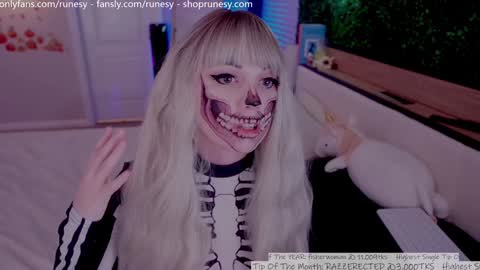 Lady online show from November 9, 4:08 am