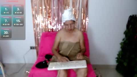 ruth_blue21 online show from November 27, 1:36 pm