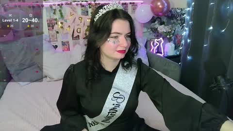 Kate online show from December 7, 8:38 pm