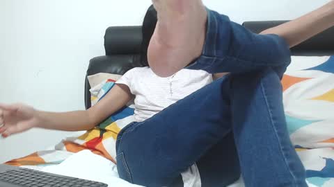 Snapshot of saaramiller_ chatting on December 4, 3:37 am saaramiller online show from December 4, 3:37 am