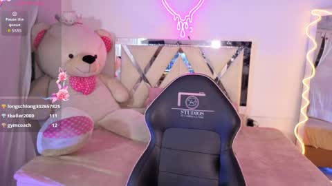saaya_tay online show from June 5, 6:52 am