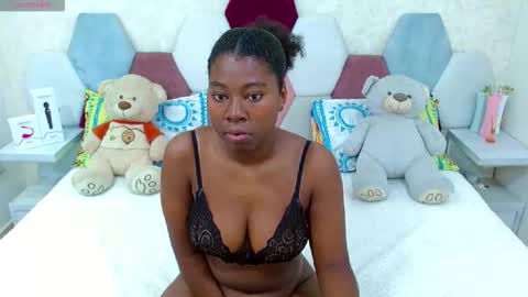 sabriana_smith1 online show from April 26, 4:21 am