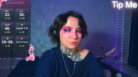 Snapshot of sabrina_raiders_666 chatting on February 19, 12:46 am Lilith Solar online show from February 19, 12:46 am