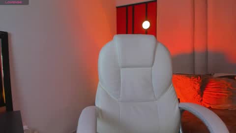 Snapshot of sabrina_sabrock_ chatting on December 30, 12:54 am Sabrina online show from December 30, 12:54 am