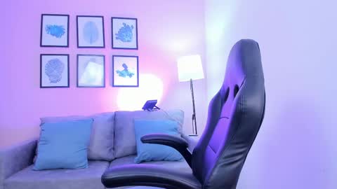 Snapshot of sabrina_sabrock_ chatting on September 25, 5:28 am Sabrina online show from September 25, 5:28 am