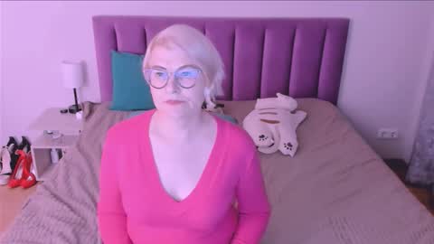 Sabrina MacMarren online show from September 15, 6:37 pm