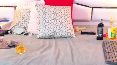 Sabrinna online show from April 24, 8:33 pm