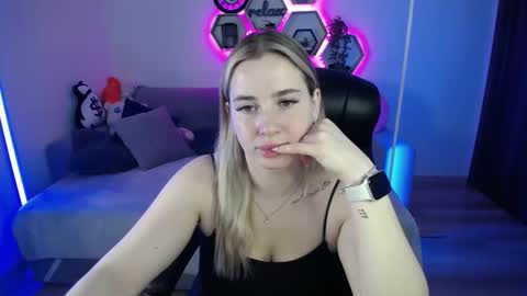 Sabrina Violet online show from November 5, 9:25 am