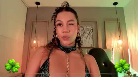 Sophie online show from March 18, 5:12 am