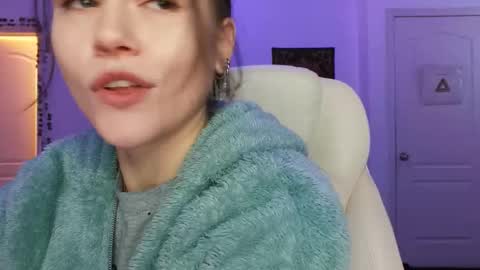 Sadie Renee  online show from January 16, 1:23 am
