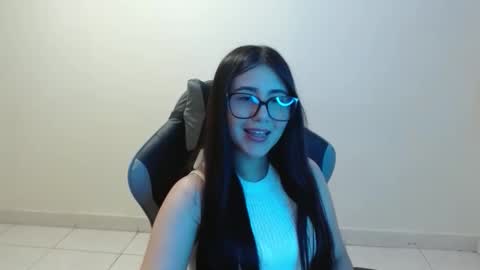 Sahaliefox  online show from October 29, 9:28 pm