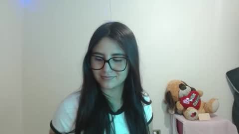 Sahaliefox  online show from September 29, 1:43 am