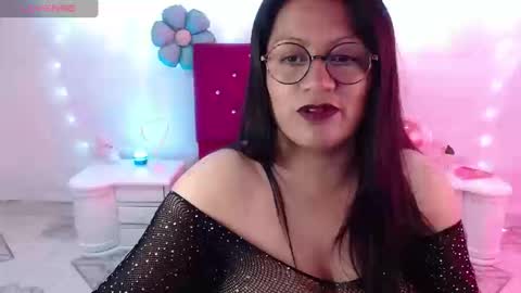 Snapshot of saharajonson chatting on September 27, 3:19 pm saharajonson online show from September 27, 3:19 pm