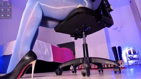 Sali G  online show from October 11, 10:34 pm