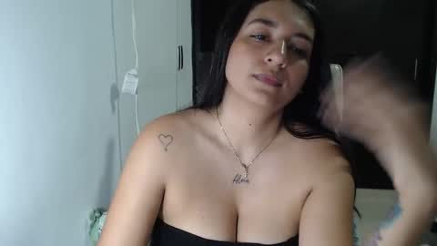 saliha online show from April 28, 3:43 am