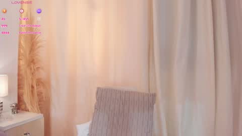 Silvia online show from March 7, 1:40 pm