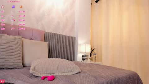 Silvia online show from February 26, 1:43 pm