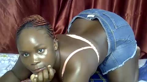 sally_bee1 online show from June 10, 3:38 am