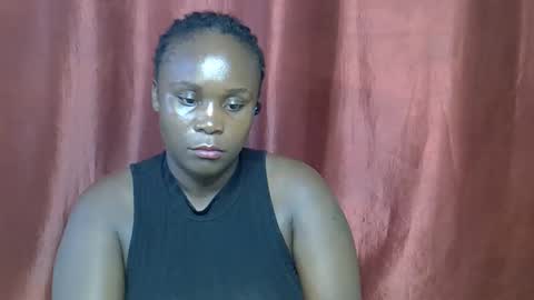 sally_bee1 online show from April 23, 3:36 am