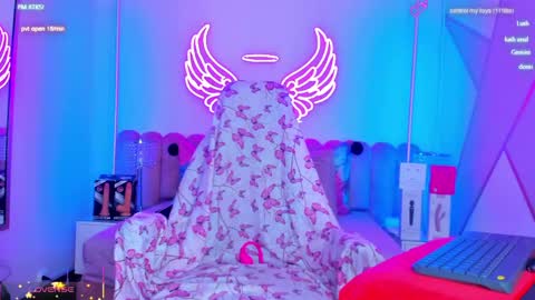 miss Sally online every night from 1am to 8am  Colombia time online show from April 23, 9:17 pm