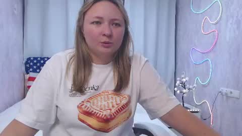 Sally online show from July 4, 6:04 pm