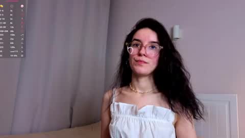 Salma online show from April 18, 5:04 pm