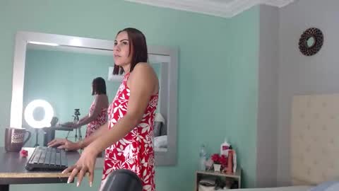 Snapshot of salome_aguilar chatting on September 20, 12:58 pm Isabel online show from September 20, 12:58 pm