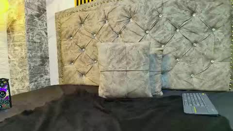 salome_cruxx online show from February 10, 1:25 pm