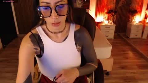 SAM MANSON online show from April 27, 1:52 pm