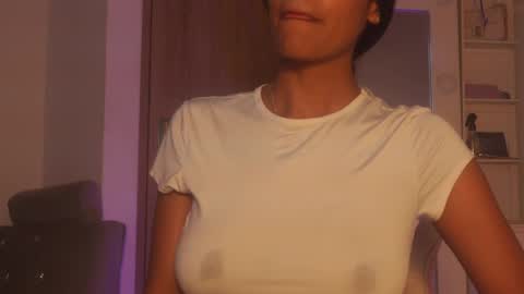 Snapshot of sam_robert17 chatting on September 24, 1:32 pm Samantha Roberts online show from September 24, 1:32 pm