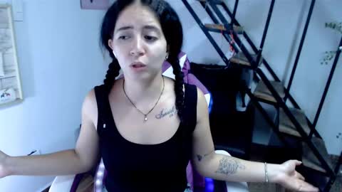 Snapshot of samantha2girl chatting on September 13, 12:18 am samantha online show from September 13, 12:18 am