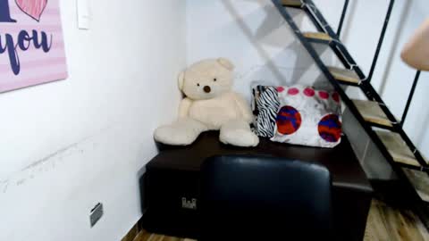 Snapshot of samantha2girl chatting on January 17, 7:27 pm samantha online show from January 17, 7:27 pm