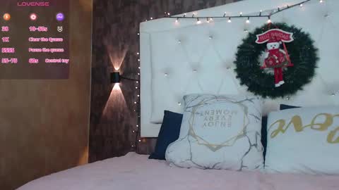 Snapshot of samantha__karolstone chatting on December 14, 1:06 am SAMANTHA online show from December 14, 1:06 am