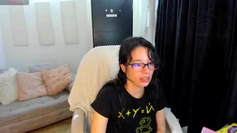 Snapshot of samantha_blow chatting on September 26, 6:33 am samantha_blow online show from September 26, 6:33 am