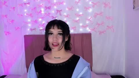 samantha_browwnn online show from May 11, 12:35 am