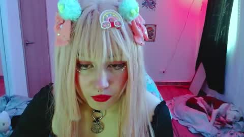 Samantha     online show from January 14, 5:01 pm