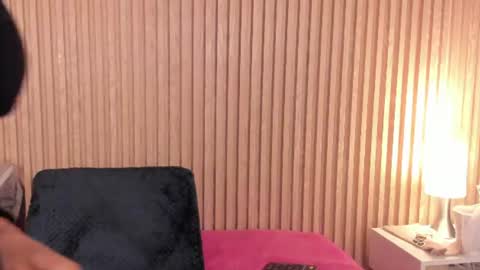 samantha_duart3 online show from June 11, 11:40 am