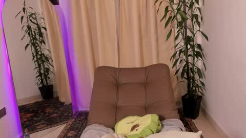 Samantha Ferrec online show from April 8, 11:18 pm