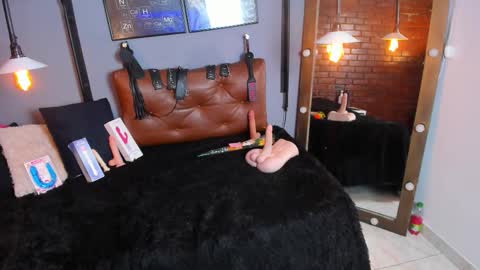 Snapshot of samantha_mature56 chatting on September 20, 4:16 pm Sam online show from September 20, 4:16 pm