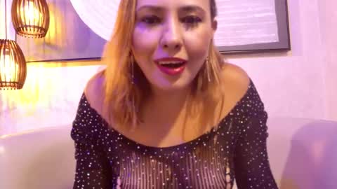 Mari  online show from October 15, 10:01 pm